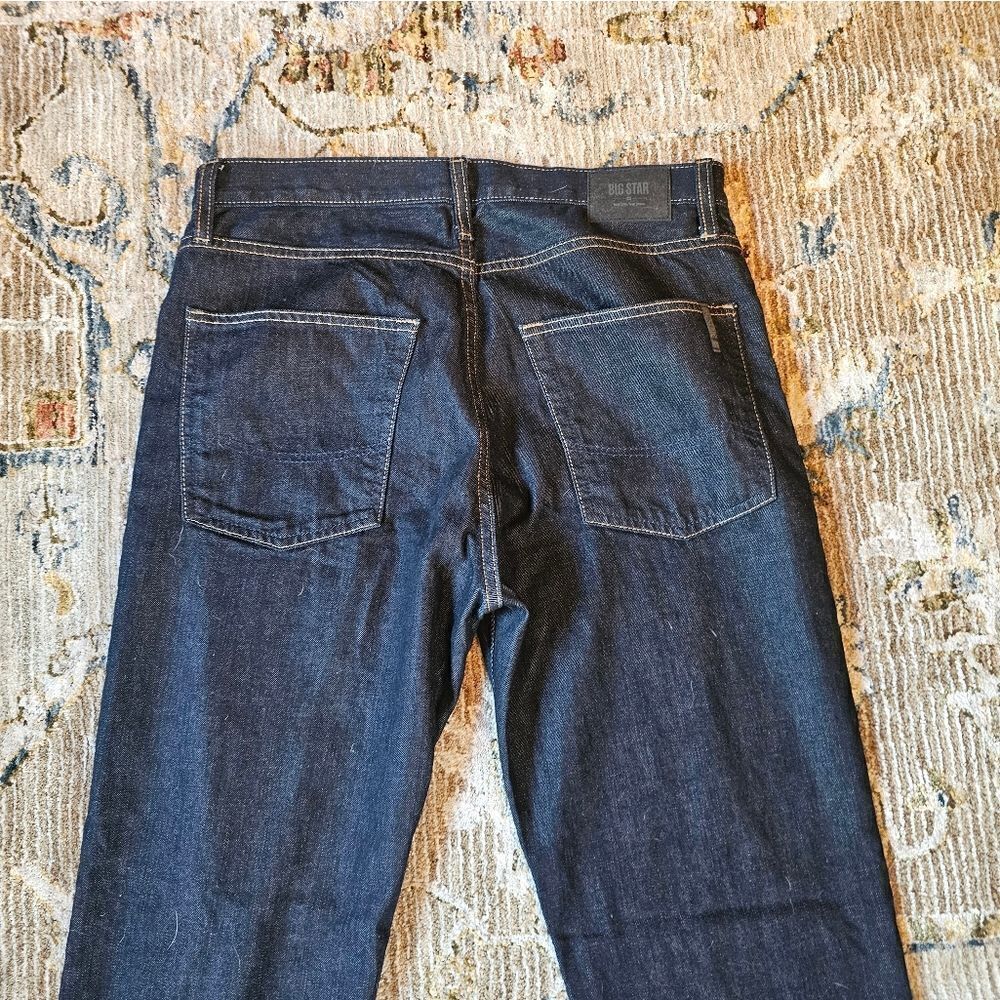 Big Star reg fit, straight leg, 34 x 32. Like new!